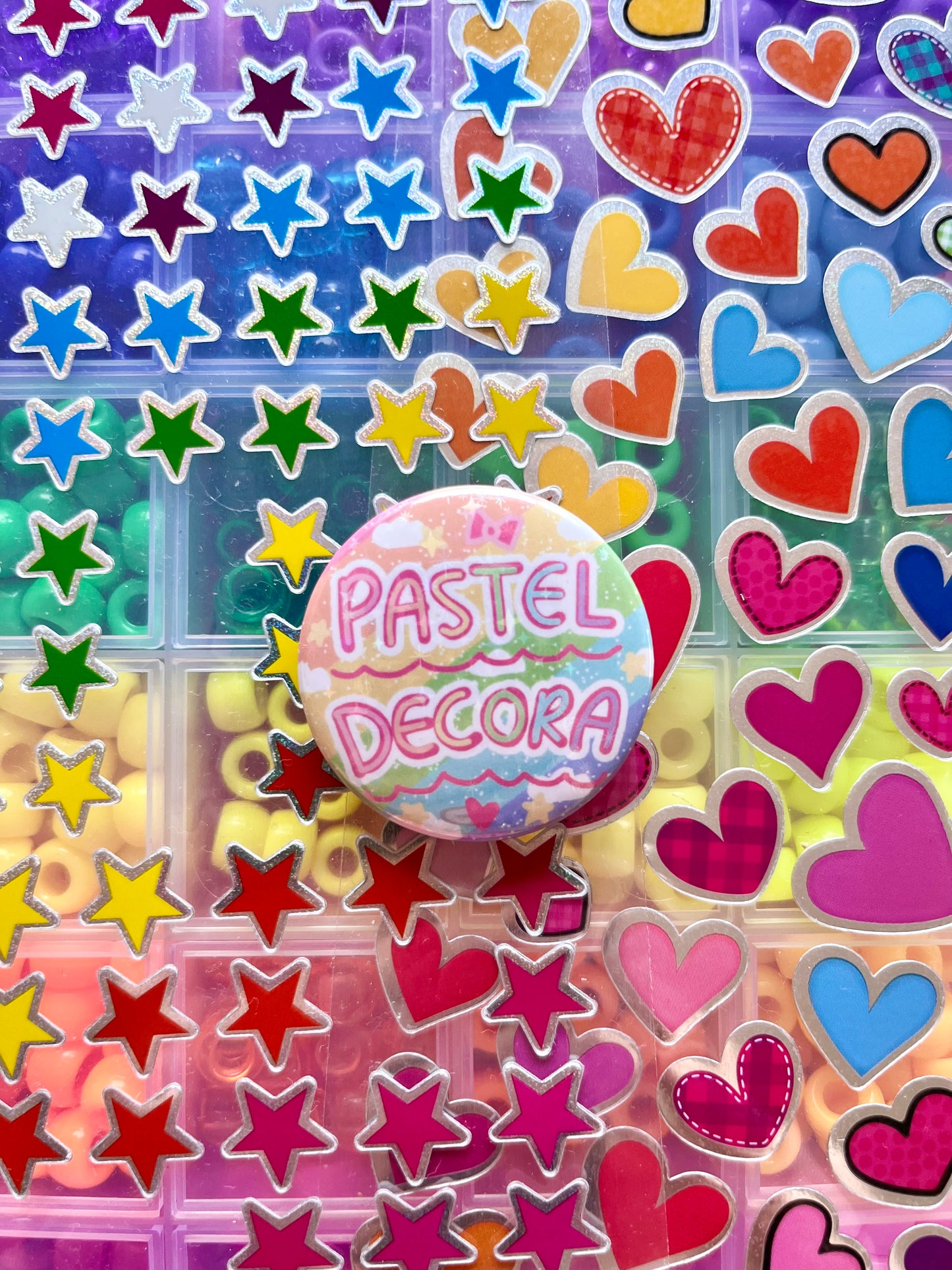 Decora Substyles Holographic Badge